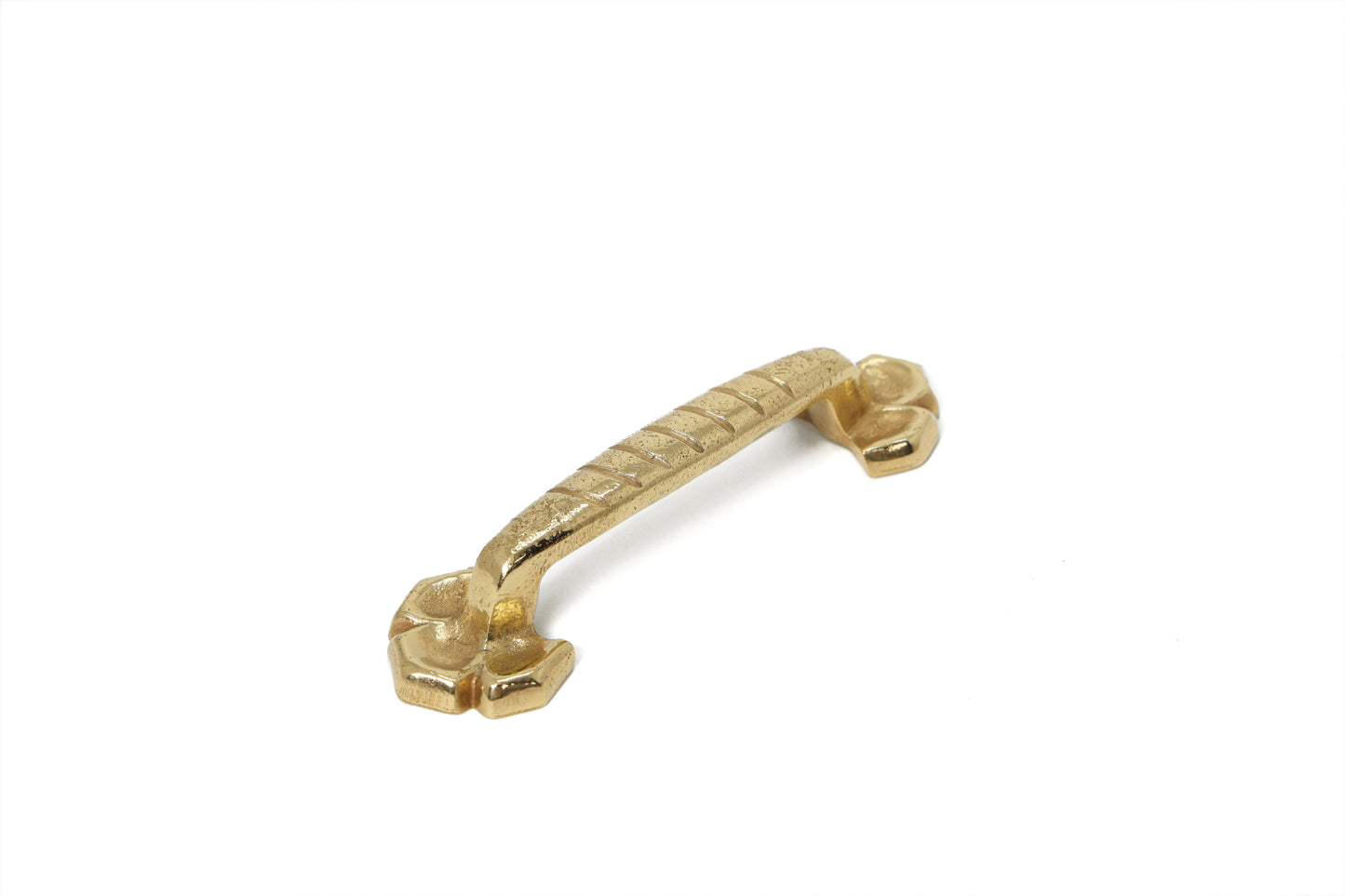 Lush Bloom Brass Pull – Botanical Elegance in Brass Form