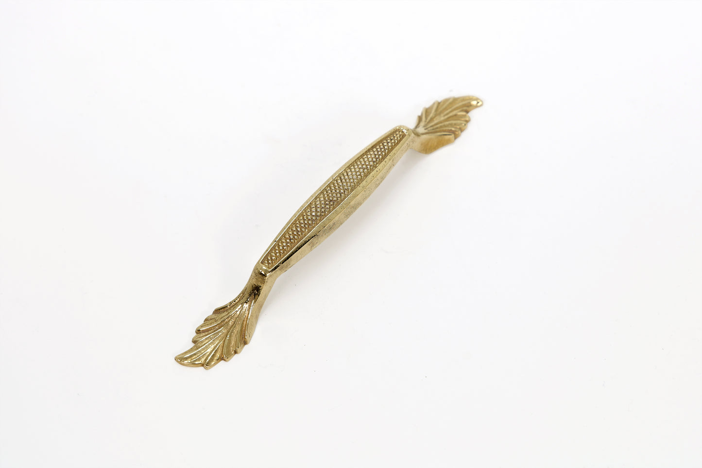 Leaf Bloom Artisan Pull – Nature-Inspired Elegance in Solid Brass