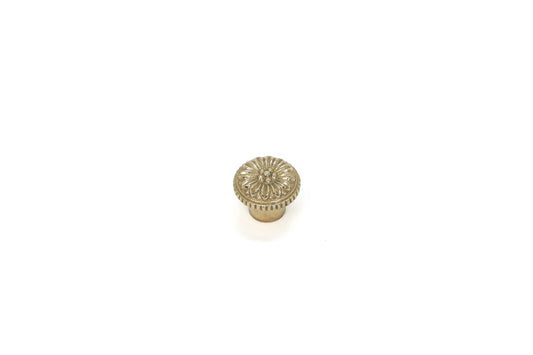 Petala Brass Knob – Subtle Floral Charm in Circular Form