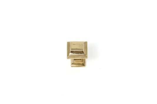 Modo Square Brass Knob – Compact Geometry, Bold Presence