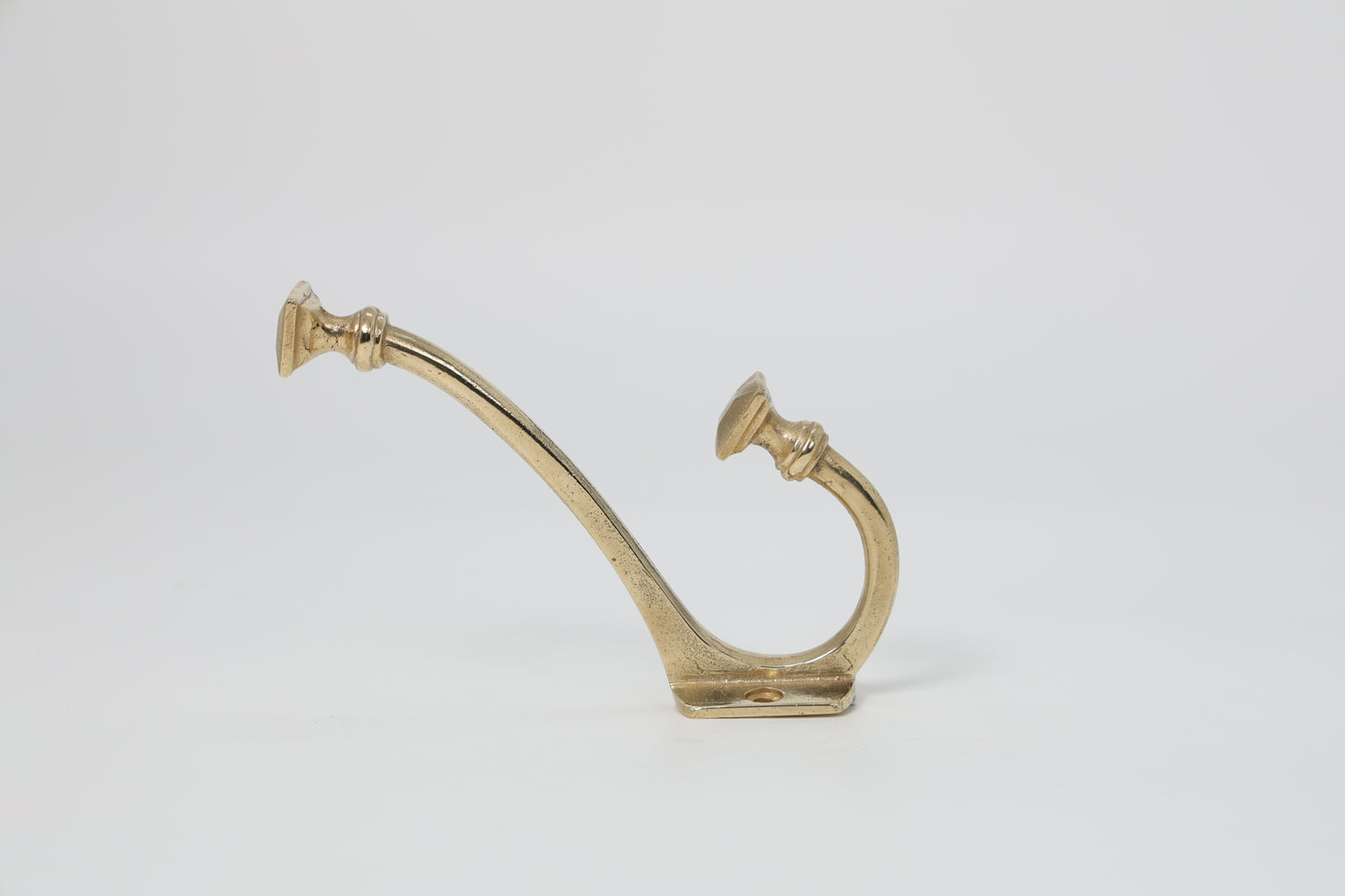 Elevate Brass Wall Hook – Sculptural Elegance