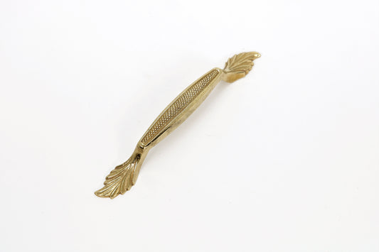 Leaf Bloom Artisan Pull – Nature-Inspired Elegance in Solid Brass