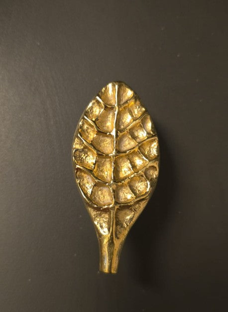 Leaf Brass Furniture Knob – Nature-Inspired Cabinet Pull for Drawers & Wardrobes | The Bespoke Crafts
