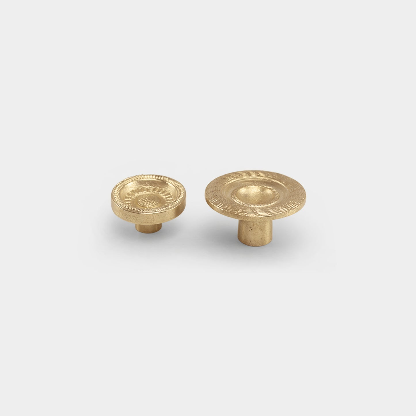 Valois Knob | Regal Finishes for Refined Spaces